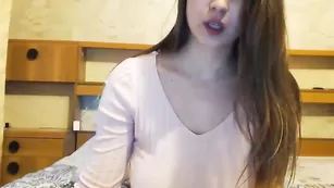 Русская красотка Sexytits9555 шалит с ловенсом