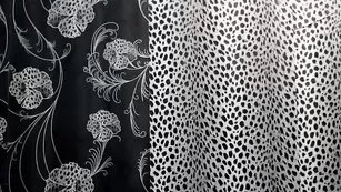 Красивая брюнетка глотает сперму Alexasweet6