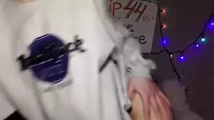 Красивые девочки hotschneewittchen трахают обе дырочки