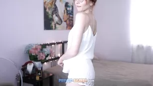 Рыжая курва Sweetkira555 занялась мастурбацией ловенсом