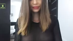 Сисястая красотка страстно дрочит пизду Sweetndcrazy