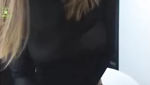 Сисястая красотка страстно дрочит пизду Sweetndcrazy