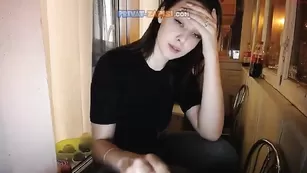 Сисястая кокетка MissJuliaa мастурбирует пизду