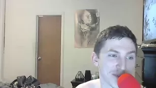 Красивая девочка biadsm глубоко сосет хуй