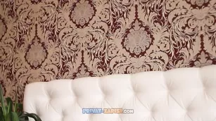 Страстные лесби molly_p мастурбируют половые губки