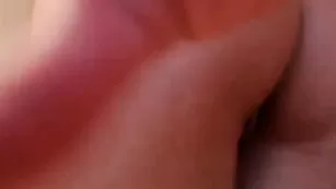 Роскошная нимфа -EviDens- трахает сочные дырочки