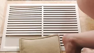 Грудастая пассия Lusycandy дрочит пизду вибратором