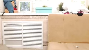 Грудастая пассия Lusycandy дрочит пизду вибратором