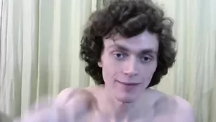 Худая сука сосет хуй и получает сперму shinnykimmy