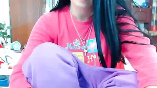 Грудастая баба Mayaa_Velarde теребит писечку