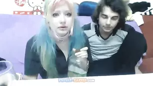 Блаженная курва asidsnow глубоко сосет хуй