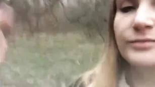 На природе SexyZae4ka482 минет делать лучше