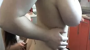 Малышки Irinaandalex дрочат киски