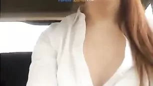 Красотка sexycrazy15 сосет хуй в машине