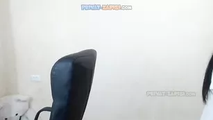 Вибратор SexyMimilota и брюнетка