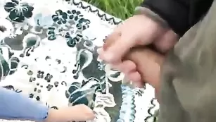 Молодая пара MYru на природе