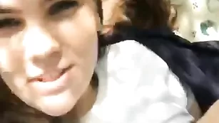 Молодая пара MYru на природе