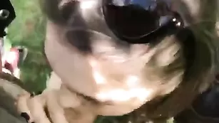 Красотка MYru делает минет на природе