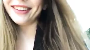 Красотка Armur показала тело в чулках