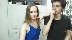 Русская Duoloversthot сосет хуй