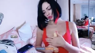 ASMR_LOVE играется с дилдо,сосет его