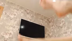 natalinaxxx ласкает стройное тело