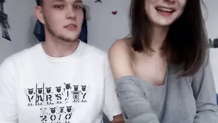 collegeroom наслаждаются оральным сексом