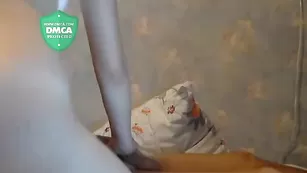 Девочка в маске отсасывает хуй Sweet-pussy23