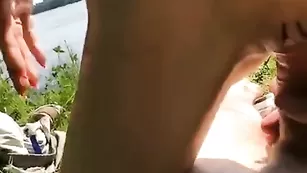 _GRIMBERGEN_ сосет хуй и скачет на нем на улице