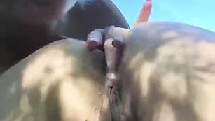 karolina1908 опытные лесбиянки трахаются со страпоном на природе