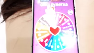 Симпатичная девочка Crissalex333 дает в обе дырочки