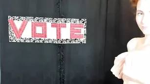 Haylee_Love грудастая телка сосет черный дилдо