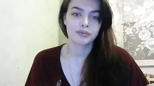 Русская девочка Milka--Feik сосет пенис