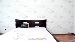 Русская belka22 мастурбирует бритую киску