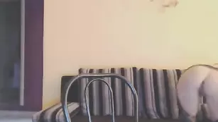 Миля шлюшка kissmurr сосет член и трахается перед камерой