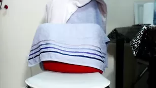 mmmaaa1234 трахает себя в жопку