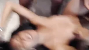 Best_Partyxxx четыре ебаря трахают малышку