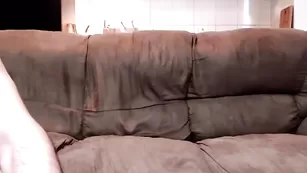 Худая телка Evasasha дрочит и сосет парню