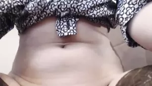 Грудастая _your_dream_ мастурбирует киску ловенсом