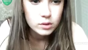 SexyOle4ka развлекается с вибратором вкиске
