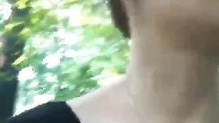 DoubleTrable сосет хуй на улице
