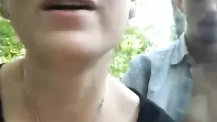 DoubleTrable сосет хуй на улице