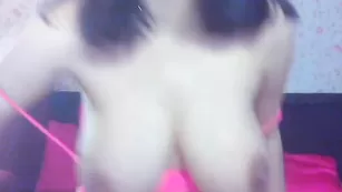 Пышногрудая шлюха kuca2015 отсасывает дилдо