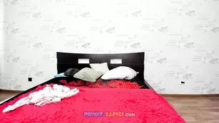 Девочка на каблуках belka22 мастурбирует пизду