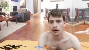 Шлюха в чулках bekkanarchy отсосала хуй