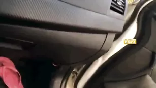 Худая девочка orchaaard дрочит пизду в машине