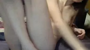 Худая стерва nomoredays позирует голой