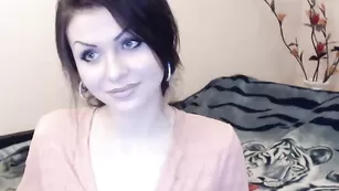 Горячая милфа roselynaaa долбится секс игрушкой