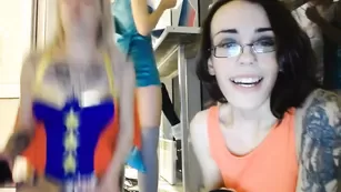 Catch_Me_ эротично танцуют стриптиз