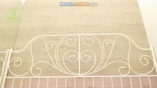 Милфа incrediblyomelia дрочит дырочки вибраторами